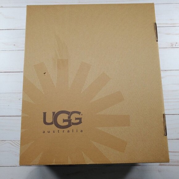 UGG Sparkling Sequins Burgundy Silver Grey Classic Short Boots Size 6 SN 1002978 - Picture 12 of 12